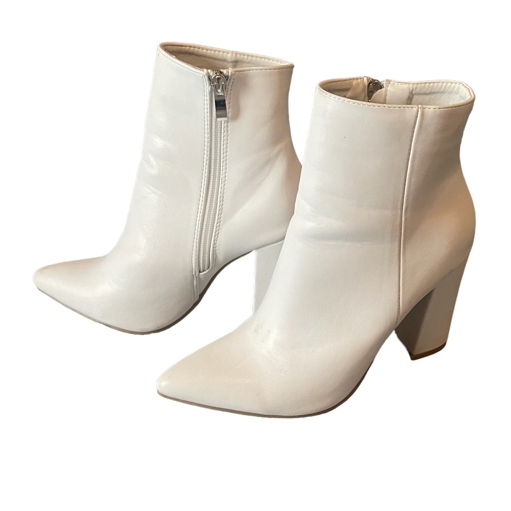 White pointed block healed booties she&in